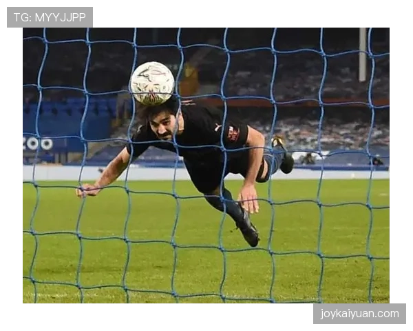 京多安本赛季直塞穿透力提升：中场组织如何更高效撕开防线？