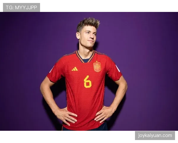 卡马文加与马库斯·略伦特：多面手属性下的战术适配性与角色定位差异